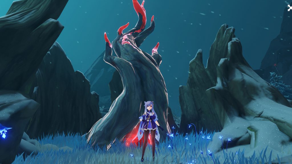 Árvore do Sabugueiro de Genshin Impact junto a personagem Keqinq
