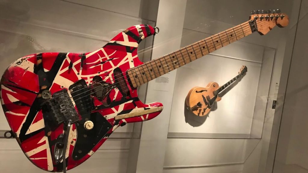 Guitarra Frankenstein no museu de Nova Iorque