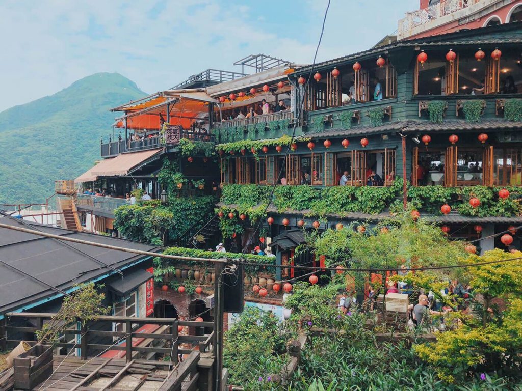 Jiufen, Taiwan é uma zona de montanha beira-mar em Ruifang