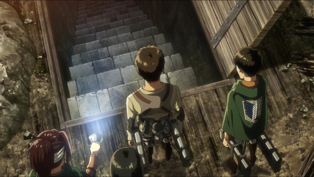 Hange, Mikasa, Eren e Levi na porta do porão da casa de Eren em Attack on Titan