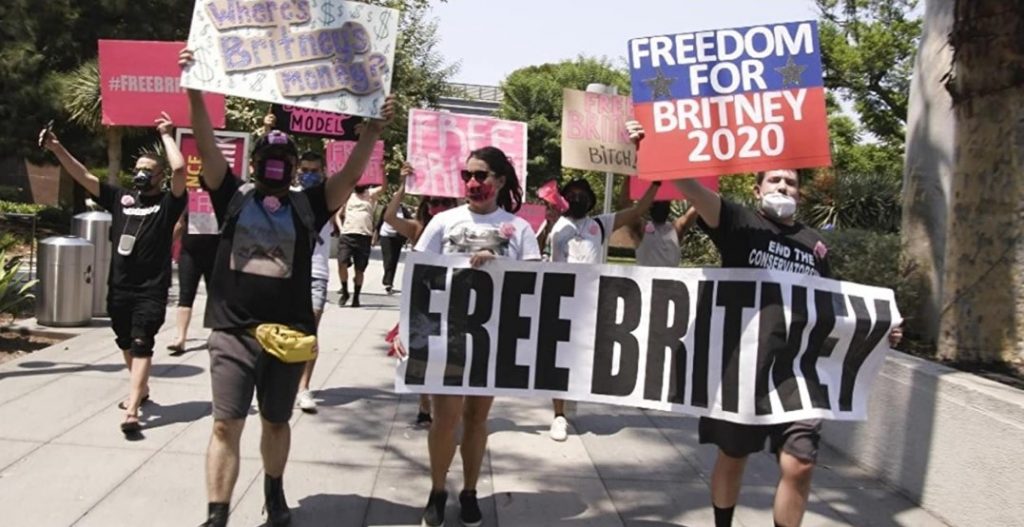 Os fãs em protestos do movimento #FreeBritney. Framing britney spears otageek.