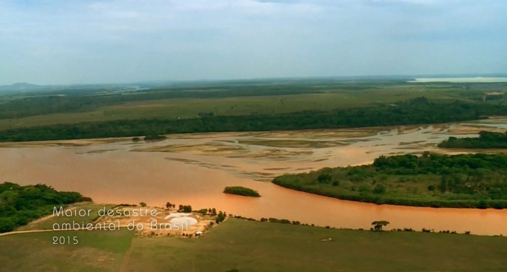 Foto da Tragédia em Mariana, Minas gerais, a Maior da história do Brasil, no documentário O Despertar da Florestania.