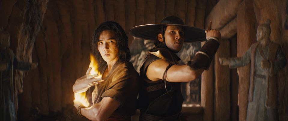 Liu Kang e Kung Lao em pose de batalha no novo live action de Mortal Kombat - Otageek