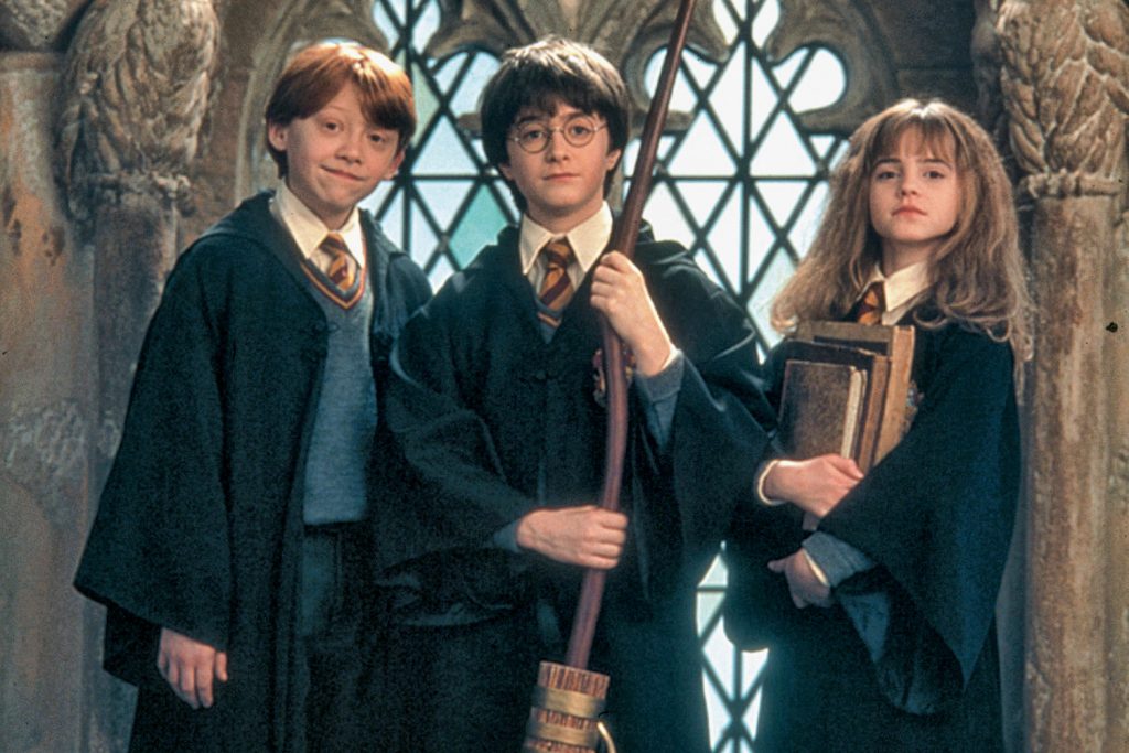 Ruper Grint (Ron Weasly), Daniel Radcliffe (Harry Potter) Emma Watson (Hermione Granger) Otageek