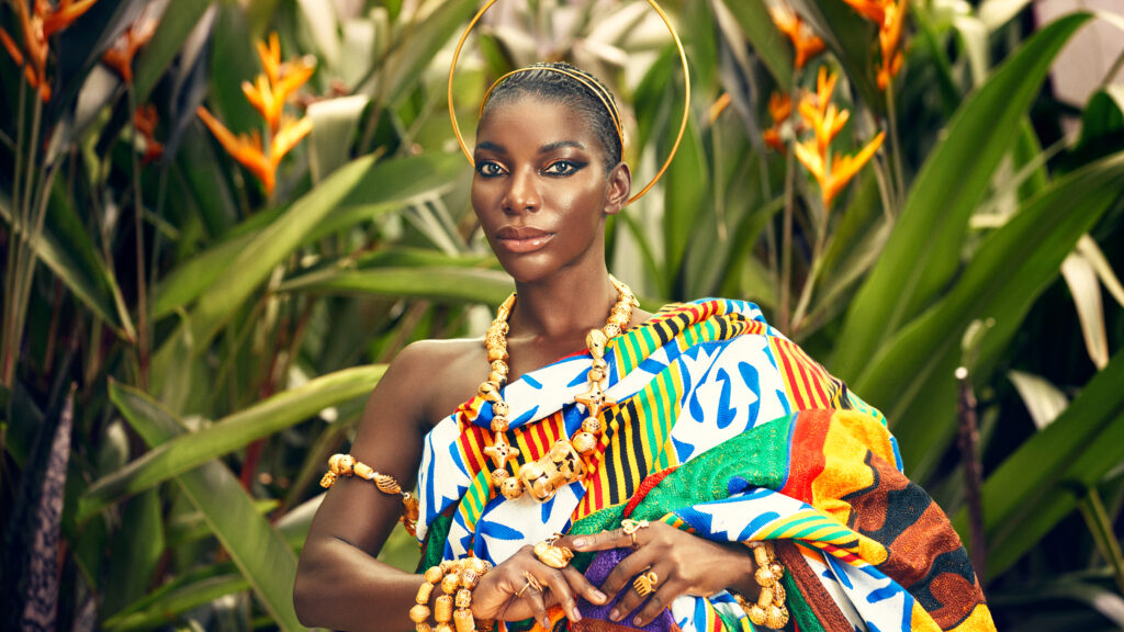 Pantera Negra: Wakanda para sempre | Michaela Coel se junta ao elenco do filme, na imagem ela posa ao centro - OtaGeek