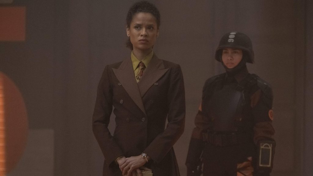 A atriz Gugu Mbatha-Raw interpretando a personagem Ravonna Renslayer na série Loki - Otageek