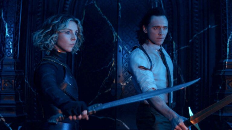 Loki e Sylvie empunhando suas espadas - Otageek