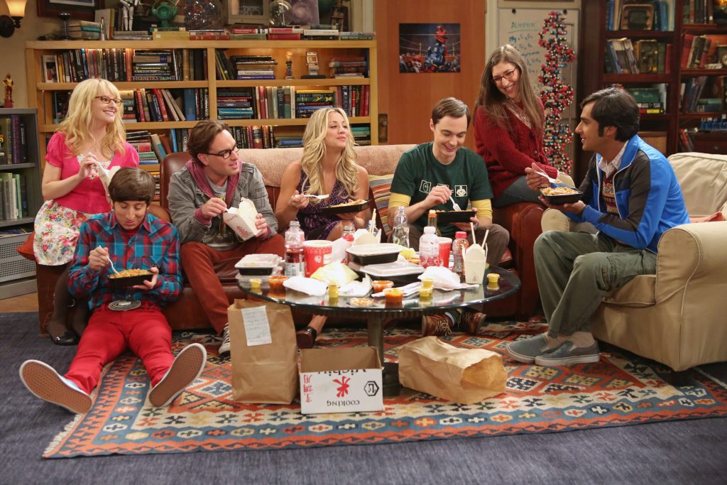 Bernadete Howard, Leonard, Penny, Sheldon, Amy e Raj no apartamento principal na ª temporada Otageek