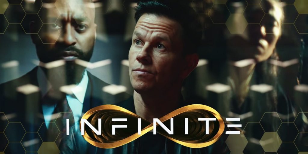 Mark Wahlberg e Chiwetel Ejiofor em poster do filme Infinite