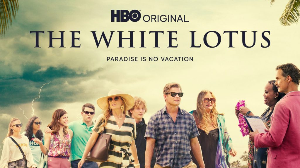Poster oficial da série "The White Lotus" em que mostra-se diversas pessoas saindo de férias com uma tempestade se formando ao fundo.