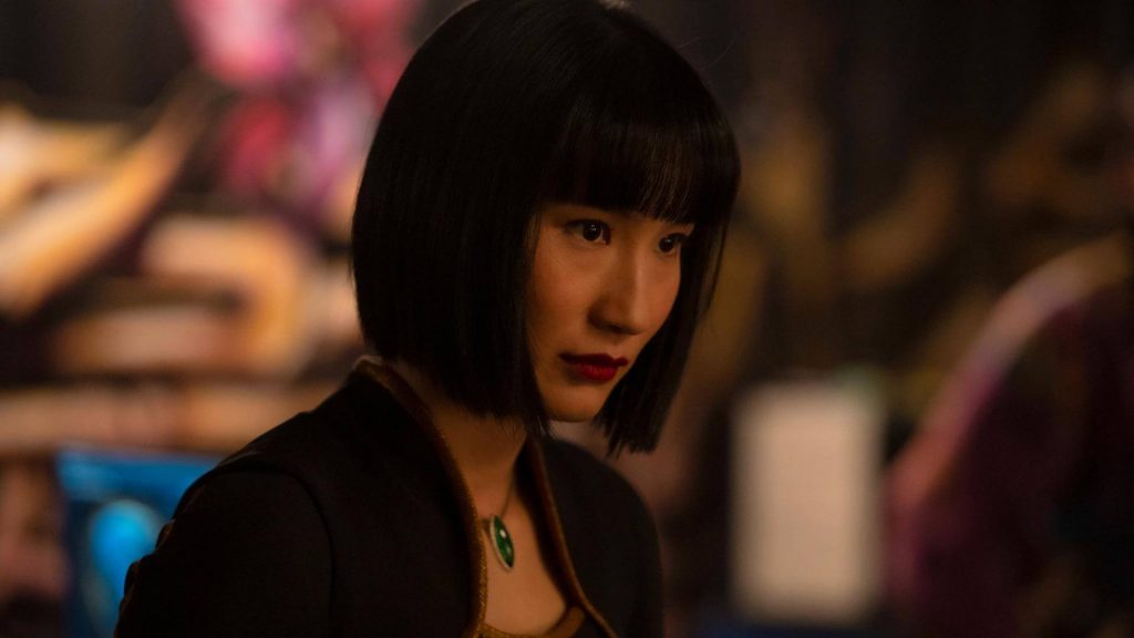 Meng’er Zhang como Xialing, irmã de Shang-Chi