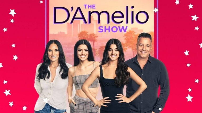 Banner oficial de The D'Amelio Show com os quatro membros da família