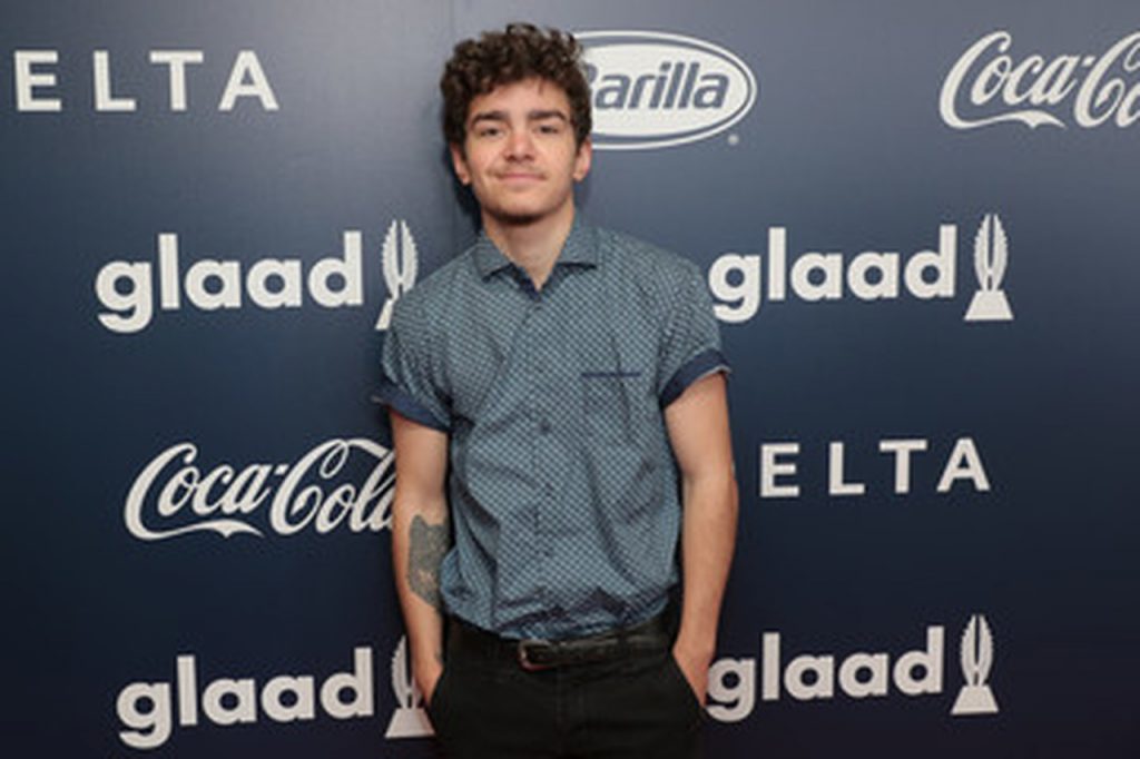 ator elliot fletcher - otageek