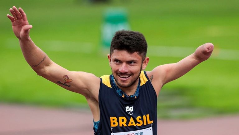 Petrúcio Ferreira, velocista paralímpico e recordista mundial, participa da série "Mergulho". - Otageek