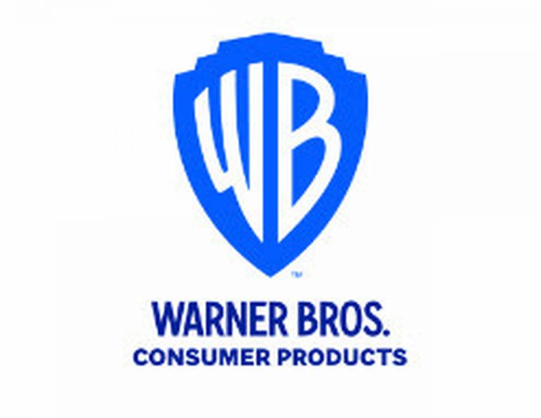 Logotipo da Warner Bross. O símbolo é um escudo com um W e B no meio. Abaixo há o texto: WARNER BROSS Consumer Products. O símbolo é azul e o fundo é branco.