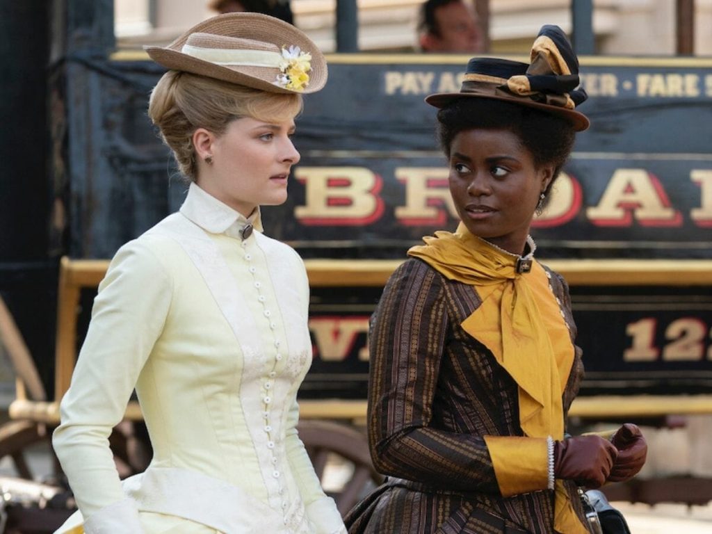 Louisa Jacobson e Denée Benton Otageek