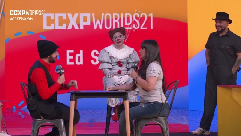 Zelune e Cris Paiva no palco Creators & Cosplay Universe - Otageek