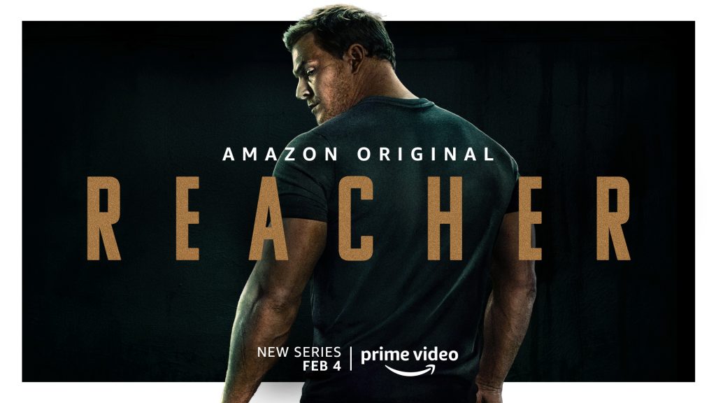 Banner promocional da série "Reacher". Nele, vemos o nome da série, com "Amazon Original" escrito em cima, e, no centro inferior, as informações "série nova - 4 de fevereiro" e o logo da Prime Video. Ao fundo, vemos um homem, de costas, com a cabeça virada para o lado esquerdo. Ele é loiro, alto e forte.