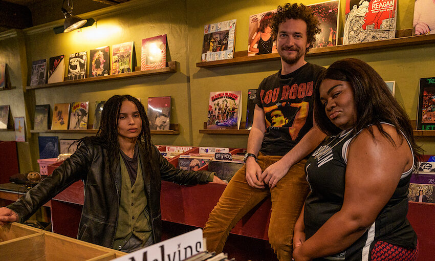 Zoë Kravitz, Da'Vine Joy Randolph e David H. Holmes em foto promocional de Alta Fidelidade.