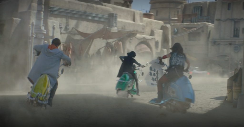 Gangue de ciborgues correndo em suas motos coloridas - Crítica - O Livro de Boba Fett - episódio 3 - a nova geração em Tatooine - Otageek