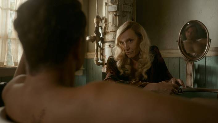 TONI COLLETTE COMO ZEENA ‘A VIDENTE’ KRUMBEIN