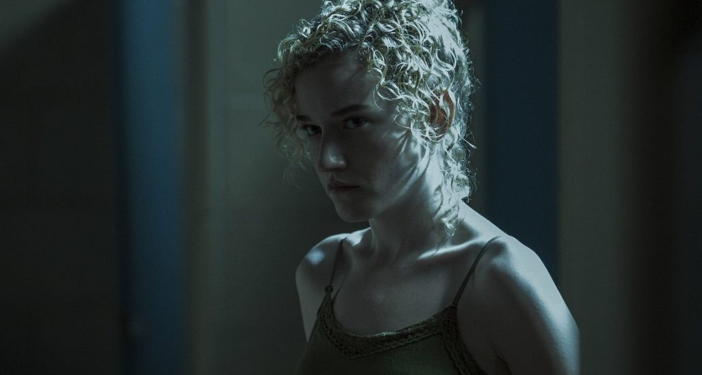 Julia Garner em Ozark.