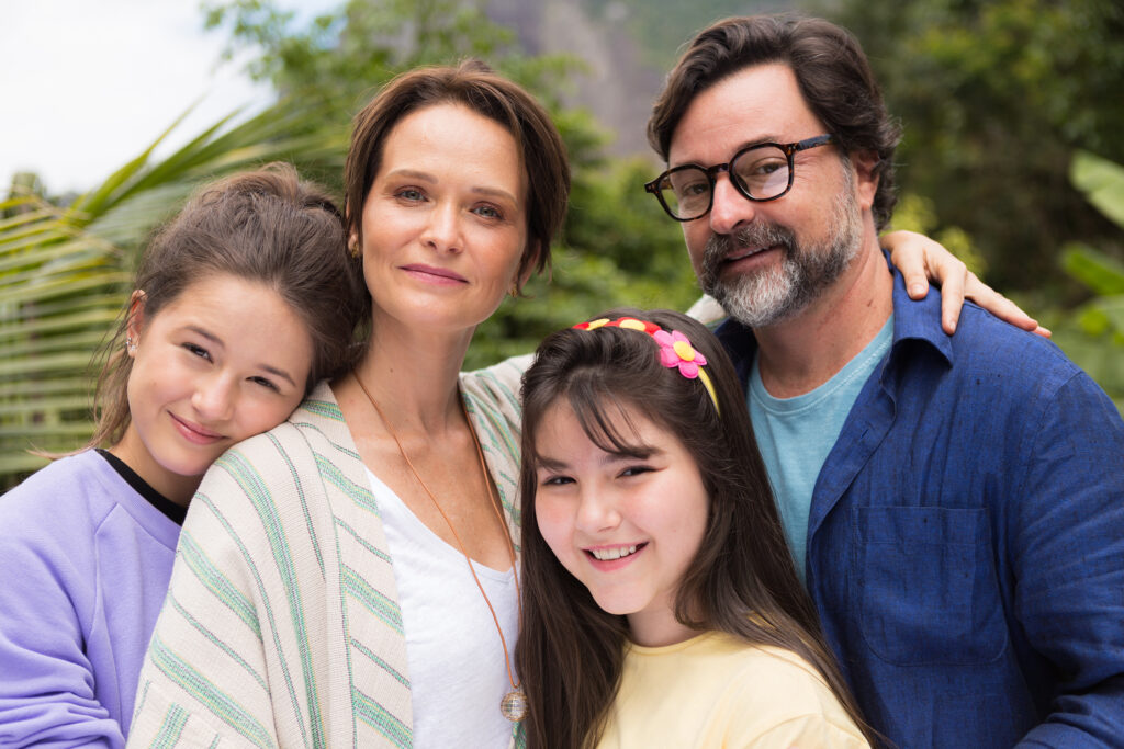 Foto do elenco de As Meninas Não Choram.