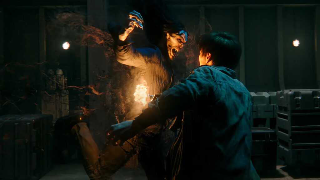 Morbius lutando contra seu amigo no filme.