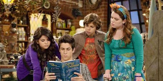 Os Feiticeiros de Waverly Place (2007) - Otageek