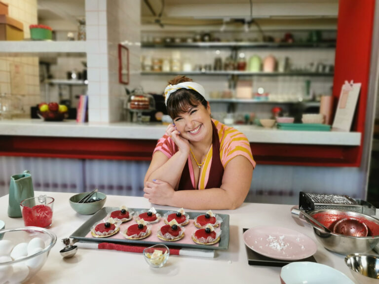 DOCE FAMÍLIA, Tamara (Mariana Xavier) otageek