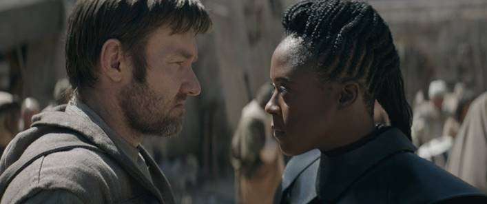 Joel Edgerton como Owen Lars e Moses Ingram como Reva