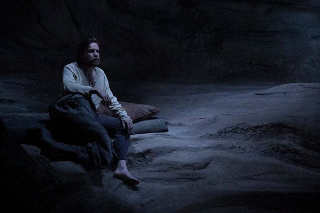 Obi-Wan na caverna em Tatooine - Obi-Wan Kenobi vai ser a melhor série Star Wars? - Otageek