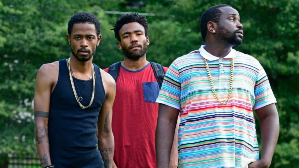 Darius (Lakeith Stanfield), Earnest Earn Marks (Donald Glover) e Brian Tyree Henry Alfred Paper Boi Otageek