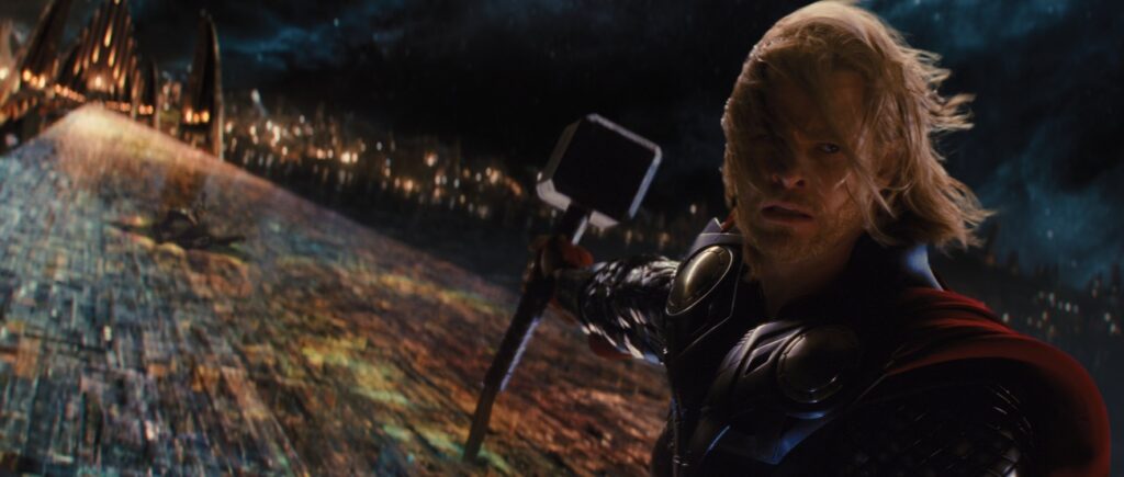 Chris Hemswort como o Deus do Trovao em Thor (2011) Otageek