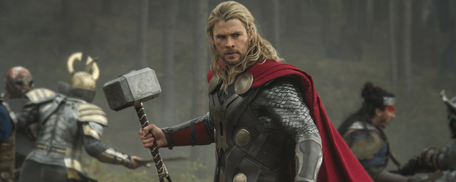 Chris Hemswort em Thor: O Mundo Sombrio (2013) Otageek