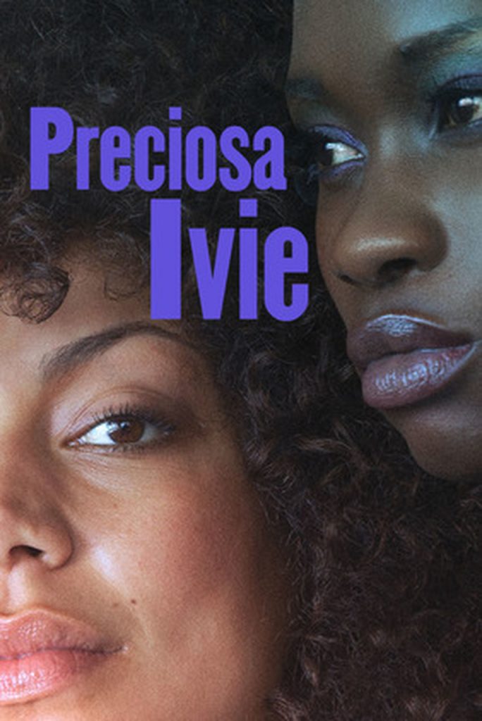 O pôster do filme, disponibilizado na FILMICCA, mostra as duas protagonistas negras, uma de cabelo crespo e negra de pele clara, Ivie. E Naomi, negra retinta de cabeça raspada.