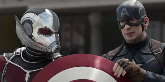 Homem-Formiga (Paul Rudd) e Capitão América (Chris Evans) em "Capitão América: Guerra Civil)" - Otageek