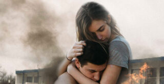 Richie (Tye Sheridan) e Joan (Imogen Poots) / Reprodução: Looke Otageek